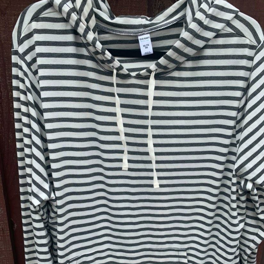 Pullover hoodie